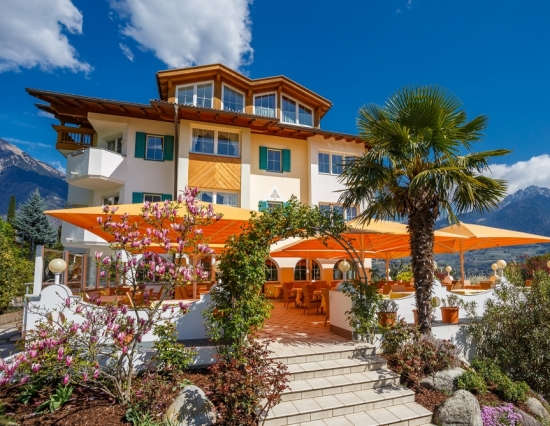 5% early bird discount - until 28.02.2020 - from 3 nights